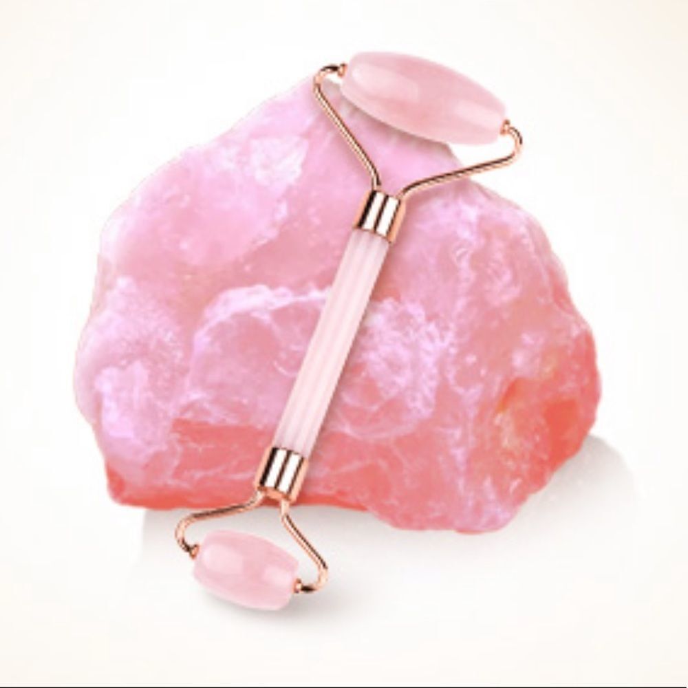 NWT Rose Quartz Roller for Eyes, Face, Neck